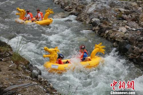 中國(guó)僑網(wǎng)比賽按專業(yè)組和業(yè)余組分別進(jìn)行 黃余洋 攝