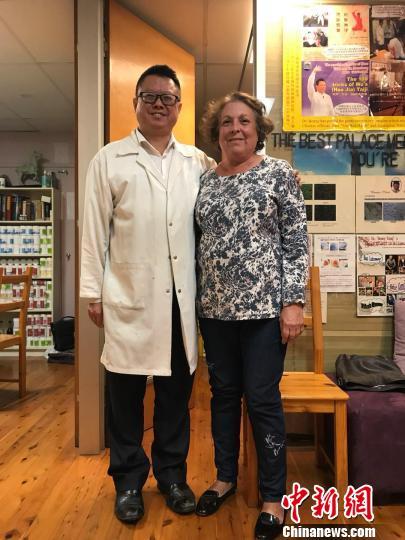 中國僑網(wǎng)方山與比麗伊思。