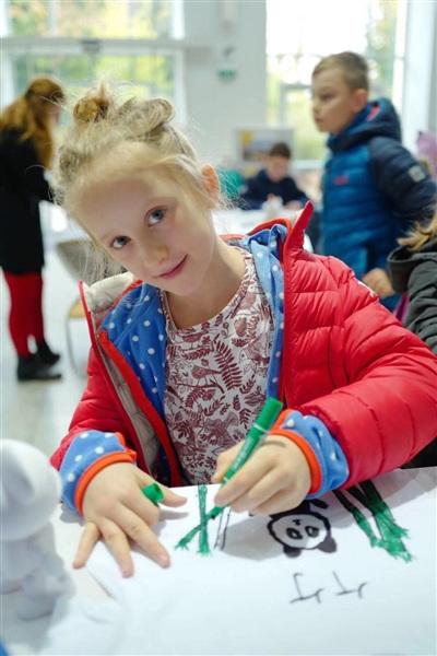 中國僑網(wǎng)小朋友畫熊貓