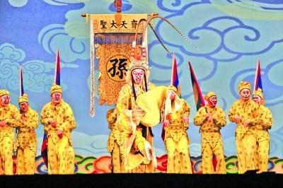 中國僑網(wǎng)《齊天大圣》演出現(xiàn)場。(中國文化報記者 陳璐攝)