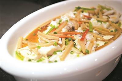 中國僑網(wǎng)魚腩蒸頭菜