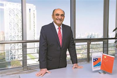 中國(guó)僑網(wǎng)華南美國(guó)商會(huì)會(huì)長(zhǎng)哈利·賽亞丁工作照。 廣州日?qǐng)?bào)全媒體記者 李波