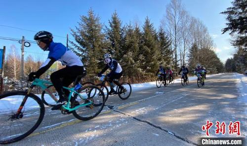 中國(guó)僑網(wǎng)比賽現(xiàn)場(chǎng)(王妮娜攝) 王妮娜 攝