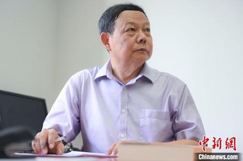 中國僑網(wǎng)學者李宗桂 陳驥旻 攝