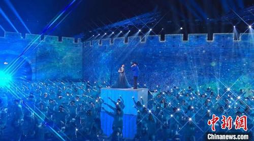 中國僑網(wǎng)《揚(yáng)帆遠(yuǎn)航大灣區(qū)——2022新年音樂會》舉行 央視供圖