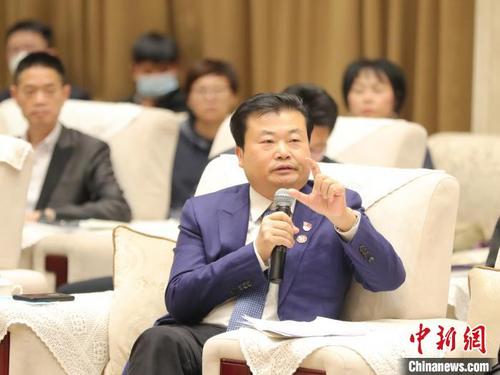 中國(guó)僑網(wǎng)廣藥集團(tuán)董事長(zhǎng)李楚源 廣藥集團(tuán)供圖